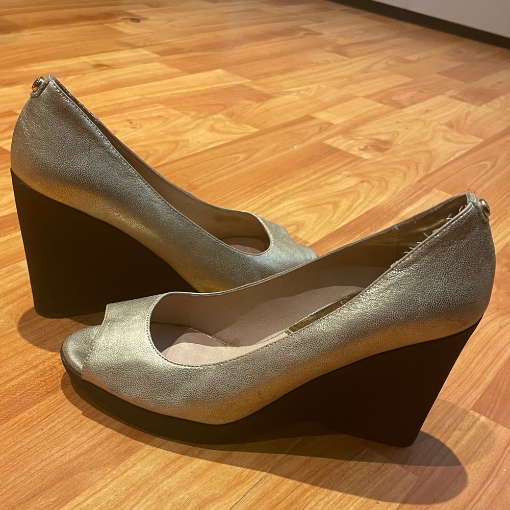 Michael Kors PeepToe Wedge Heels Shoes Size 6.5